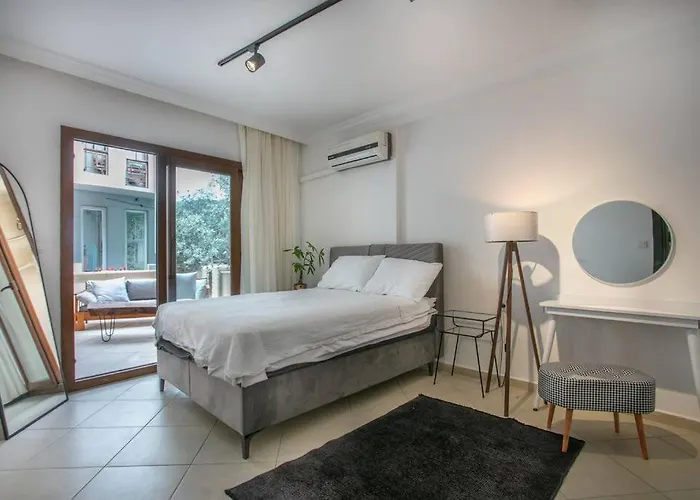Flaneur Home